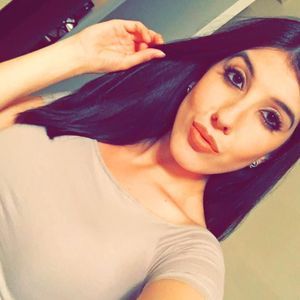 Meet your Posher, Alexis